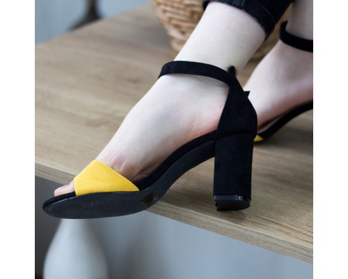 Женские босоножки Fashion Acey 2742 40 размер 25,5 см Желтый Женские босоножки Fashion Acey 2742 40 размер 25,5 см Желтый